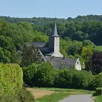 Nyaraló In With Forest